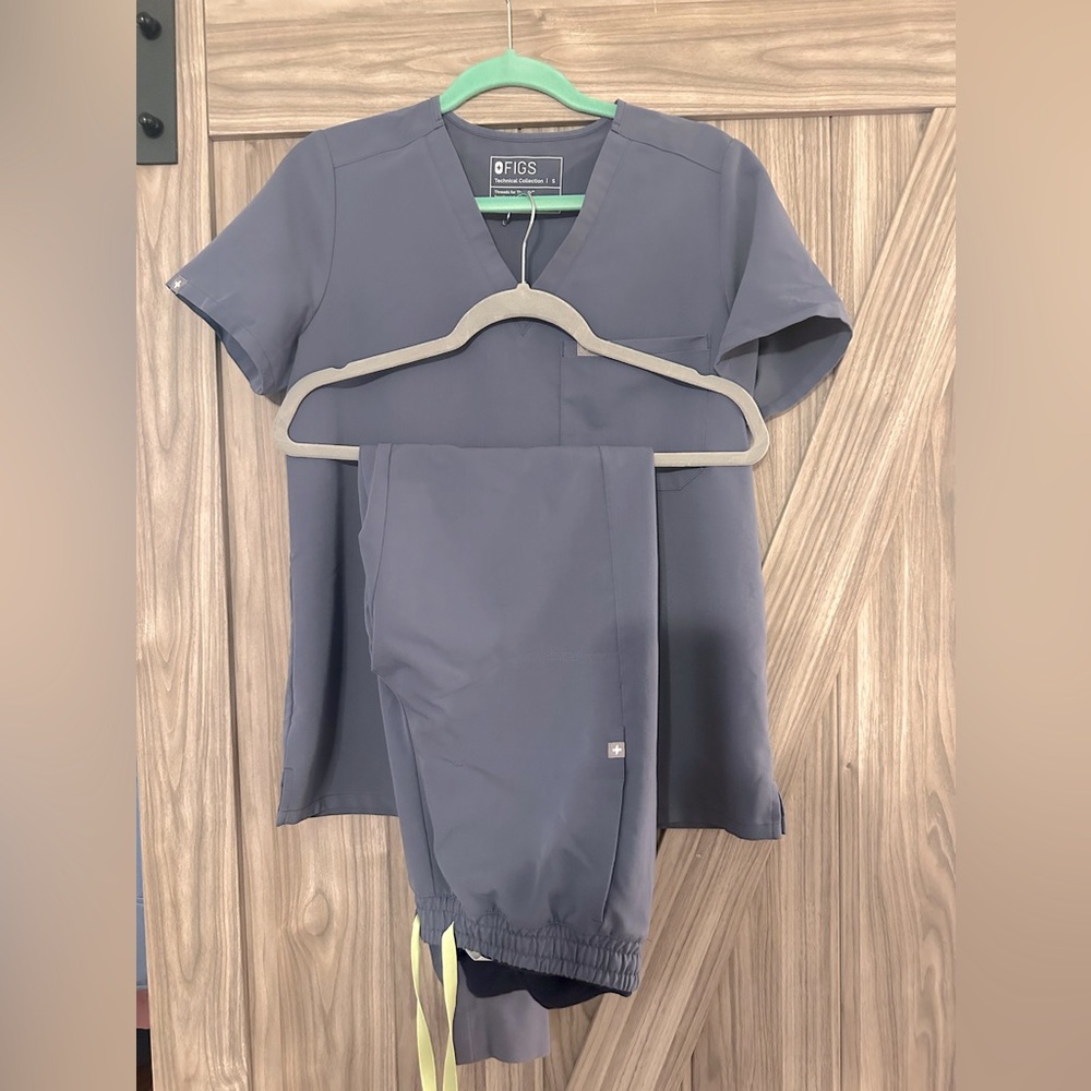 FIGS scrubs set LIMITED EDITION COLOR S/S TALL